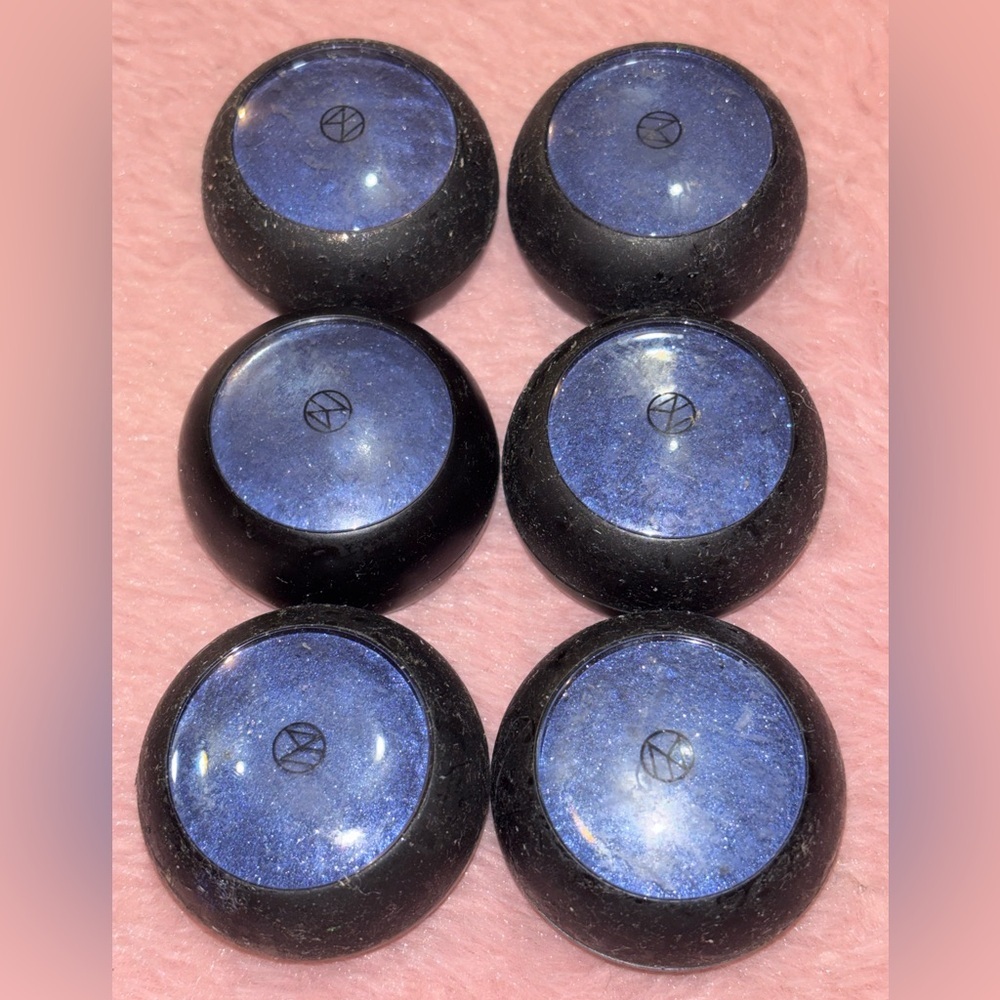 IL Makiage Tina Blue Baked Eyeshadows